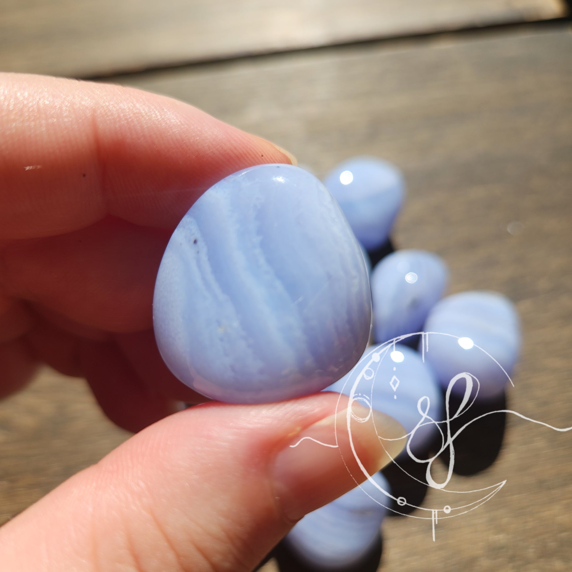 Highest grade hand cut blue lace agate tumbles she fire