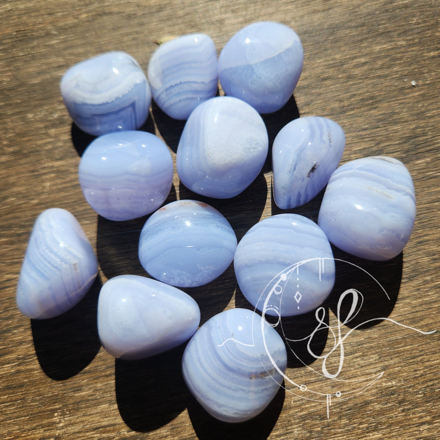 Highest grade hand cut blue lace agate tumbles she fire